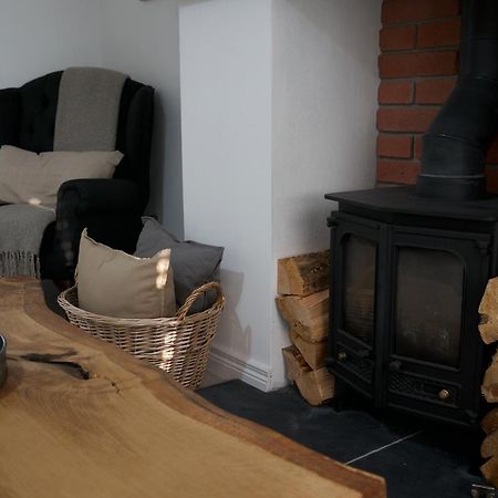 Modern 3 Bedroom Coastal Home Newry Bagian luar foto