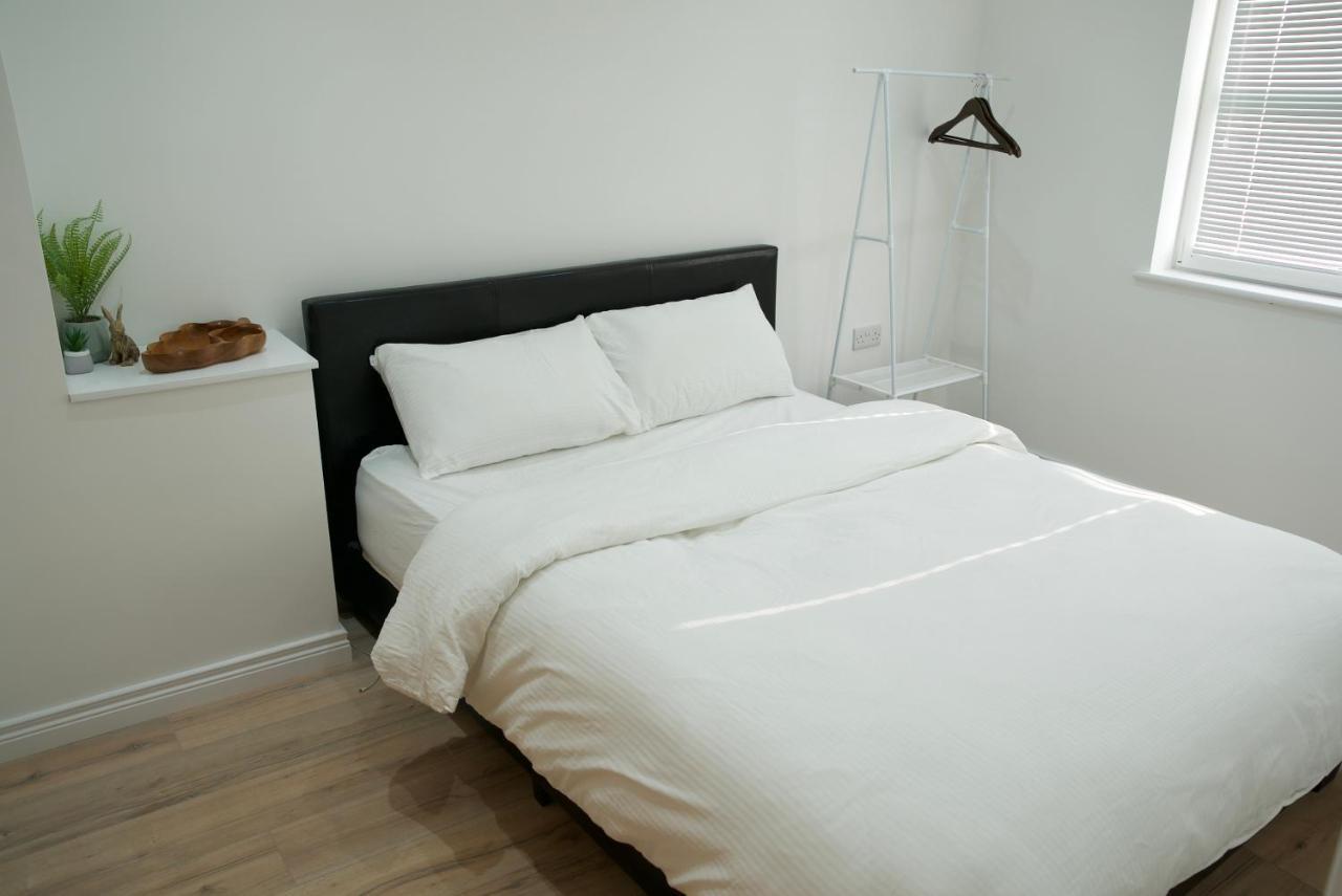 Modern 3 Bedroom Coastal Home Newry Bagian luar foto