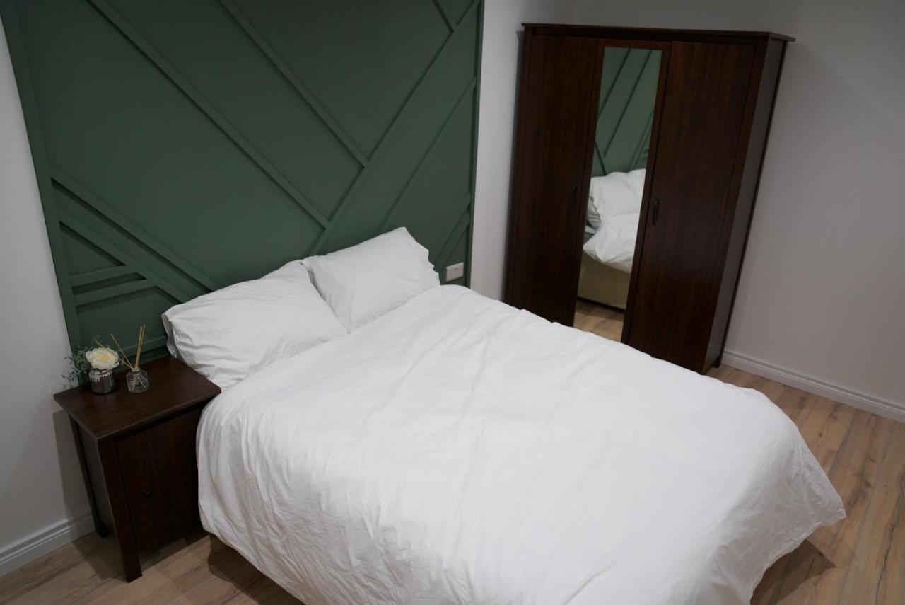Modern 3 Bedroom Coastal Home Newry Bagian luar foto